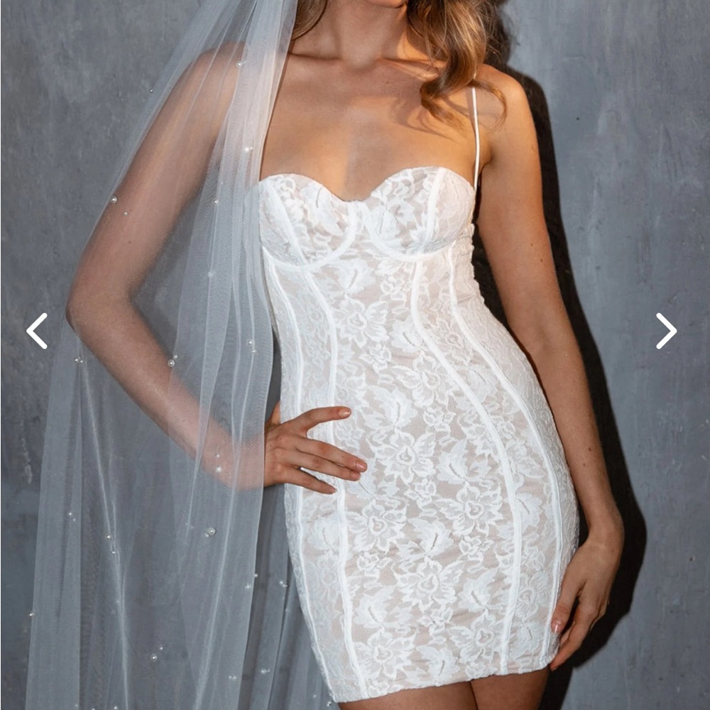 Selfie Lesile AURA LACE MINI DRESS WHITE